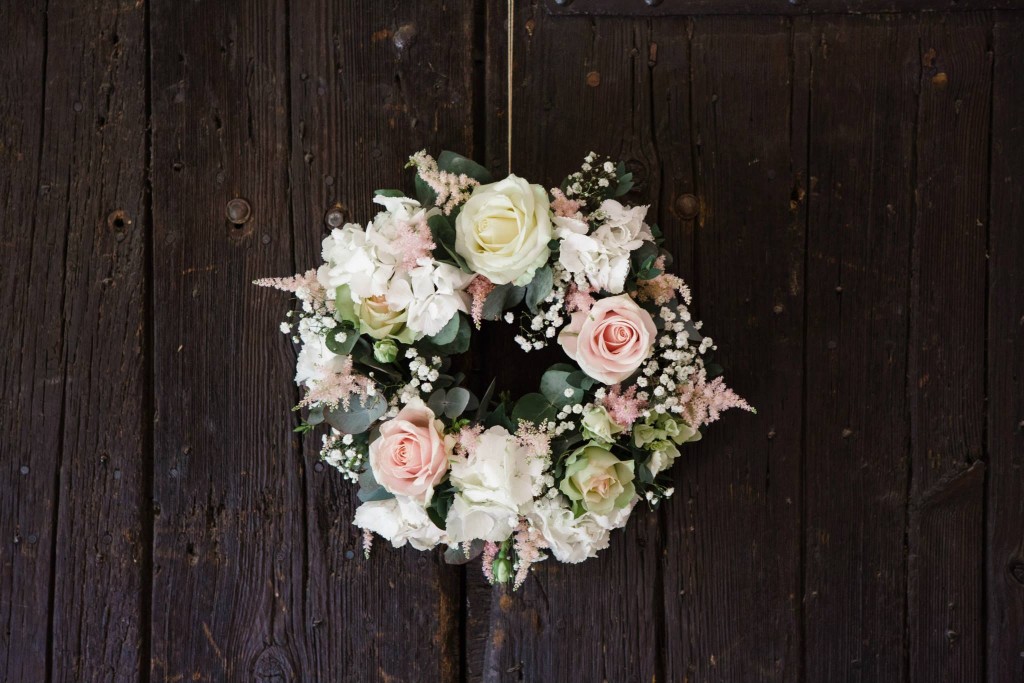 Ceremony Flowers, Caswell House Joanna Carter wedding flowers, Oxfordshire, Berkshire, Buckinghamshire, London